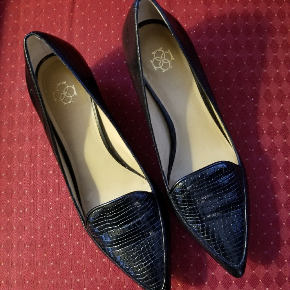Ann Taylor black pumps